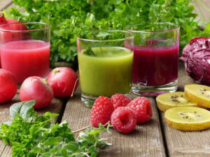 Juicing with herbs, vegetables and fruits