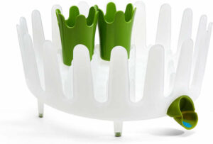 The circular, crown designed dish rack fits crockeries of different  shapes and sizes.